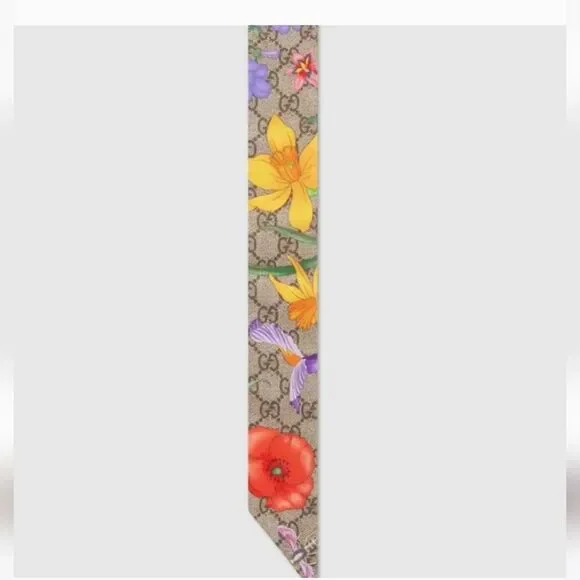 Authentic Gucci Flora Print Silk Neck Bow - Picture 2 of 5